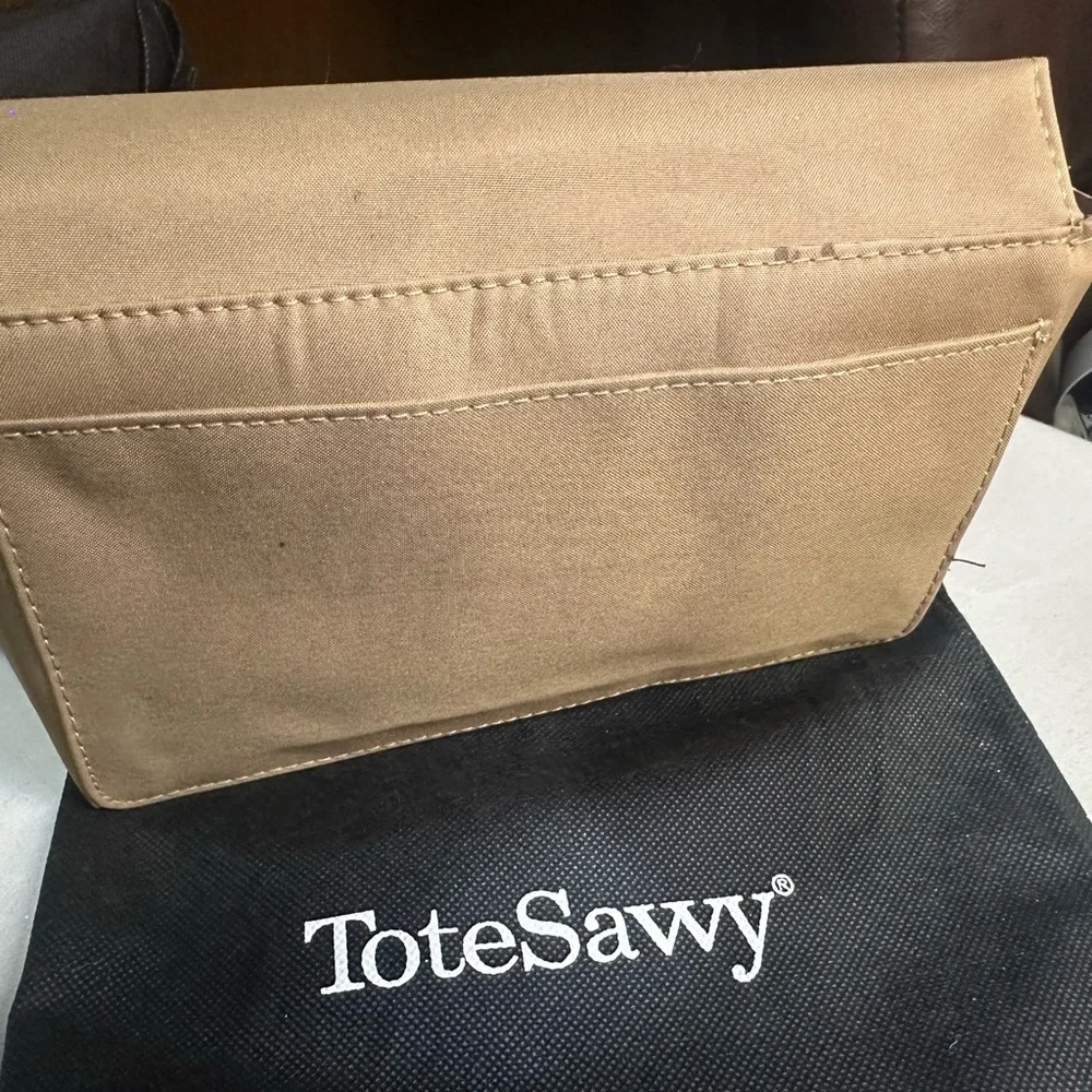 NEW ToteSavvy Brown Baby Bag with Wipe Dispenser and Crossbody Strap